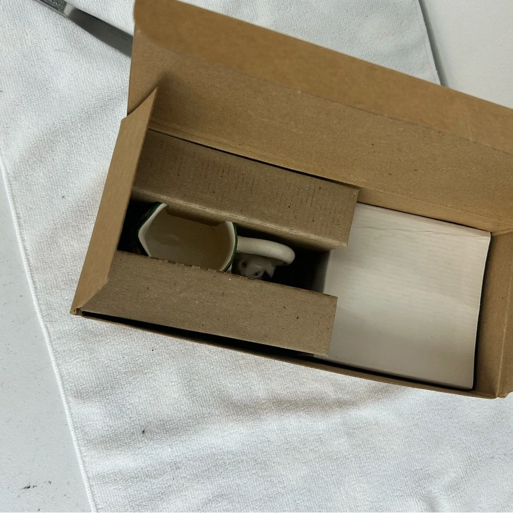 Avon NOS VTG Bunny Sugar and Creamer Set - Picture 12 of 12